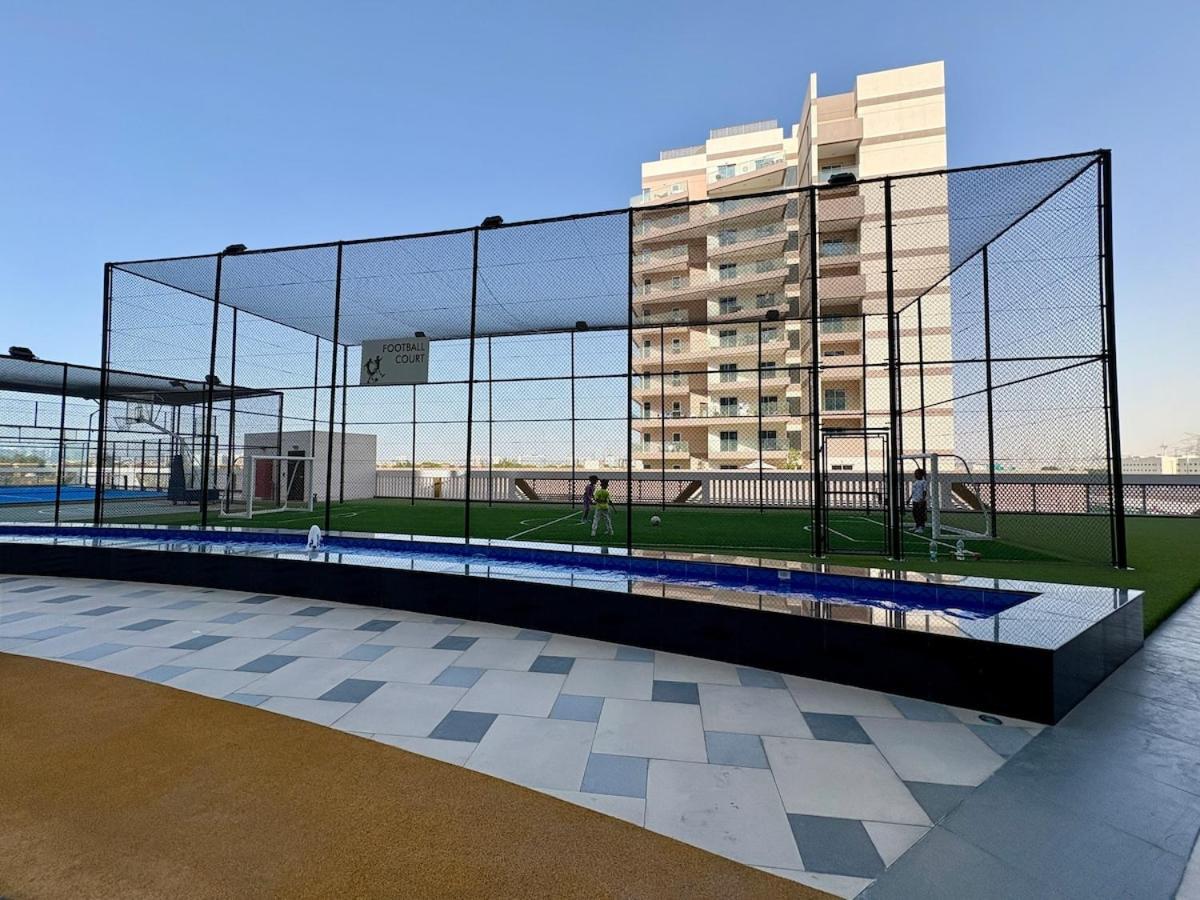 Chic W Gym, Pool, Wifi & Free Parking * Dubai