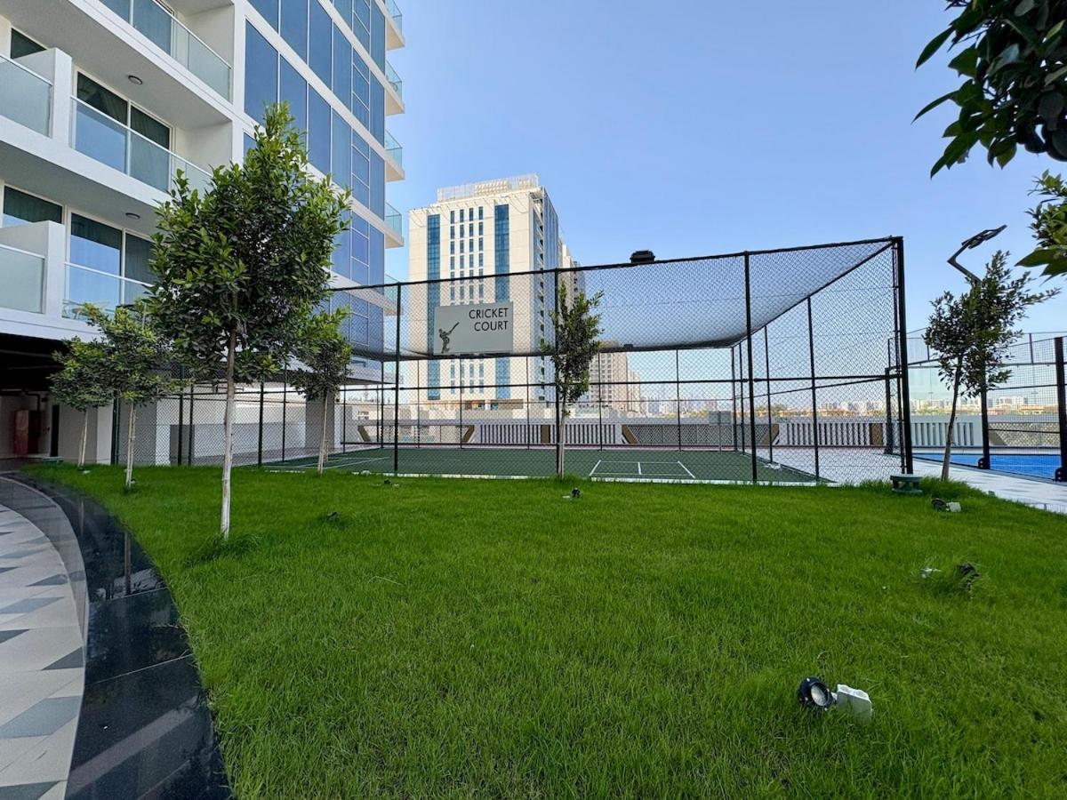 Apartment Chic W Gym, Pool, Wifi & Free Parking *