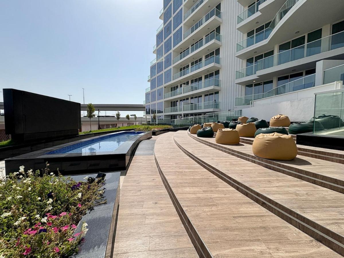 Chic W Gym, Pool, Wifi & Free Parking * Dubai