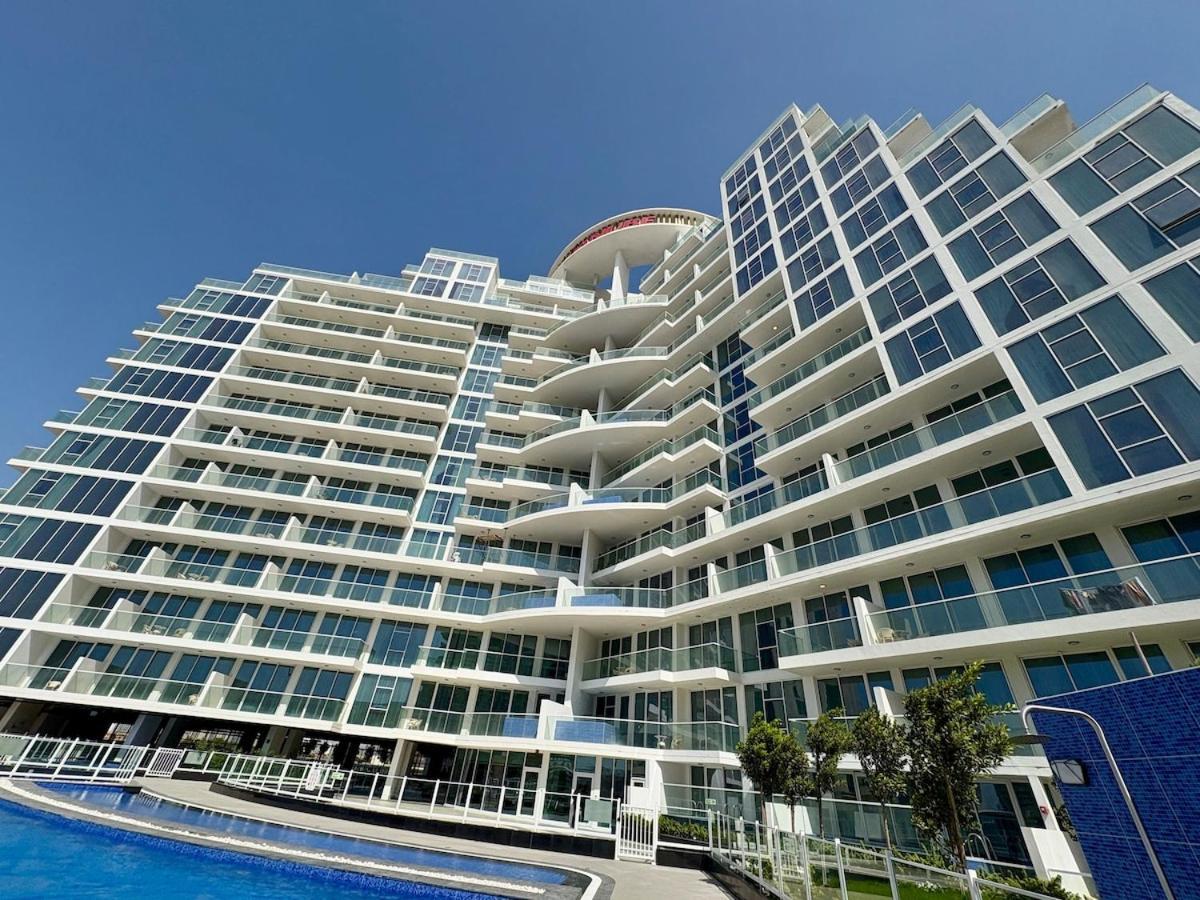 Chic W Gym, Pool, Wifi & Free Parking Apartment Dubai